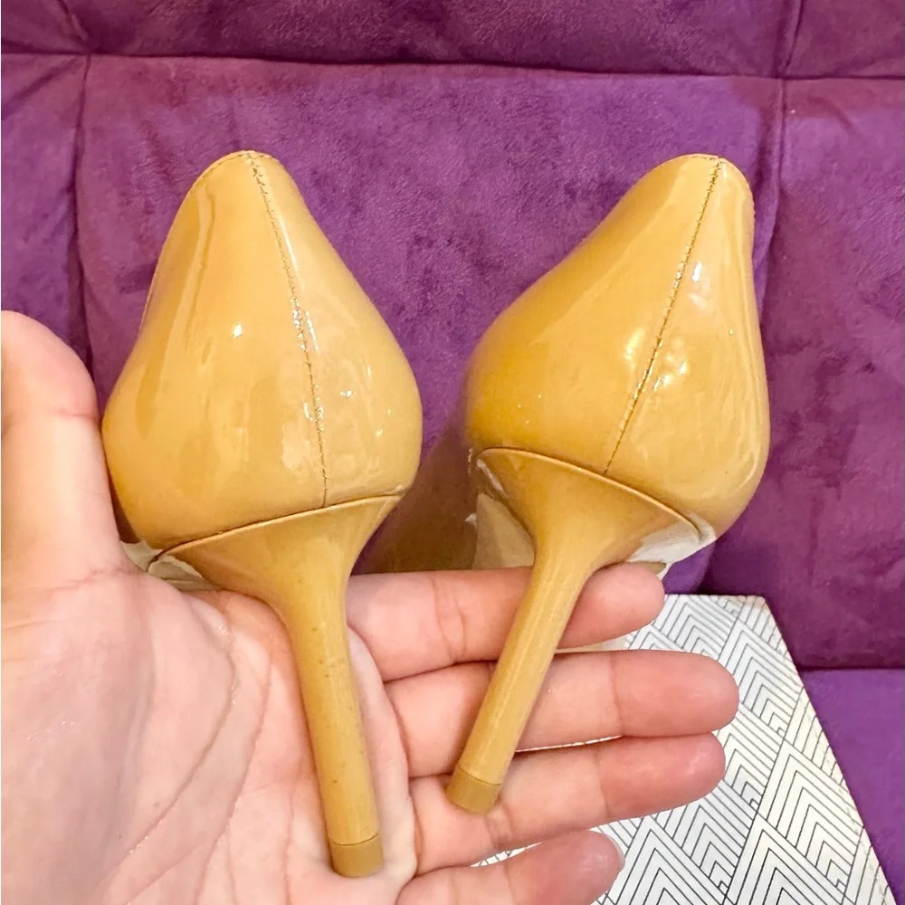 Saint Laurent Beige Patent Leather Heels. Size 37.5-7.5us - Picture 7 of 8